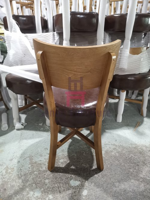 iW-108 padded round seat rubber wood dining chair